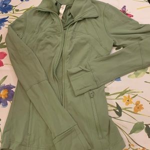 Lululemon Define Jacket size 2. Worn once.
